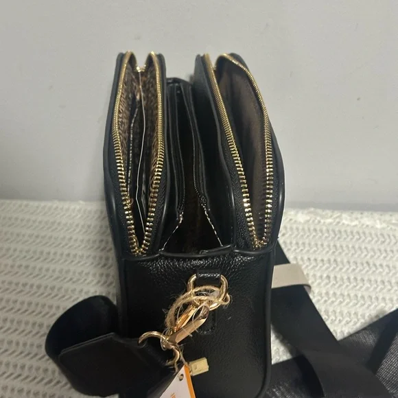 Jessie James conceal to carry Black Crossbody Bag - Picture 8 of 10